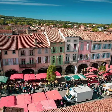 L'escapade Reveloise בית נופש *